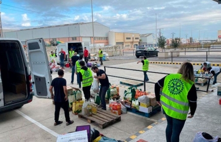 Foto de archivo: El Rotary Club Alcoy Font Roja aporta ayuda humanitaria tras la DANA en Valencia